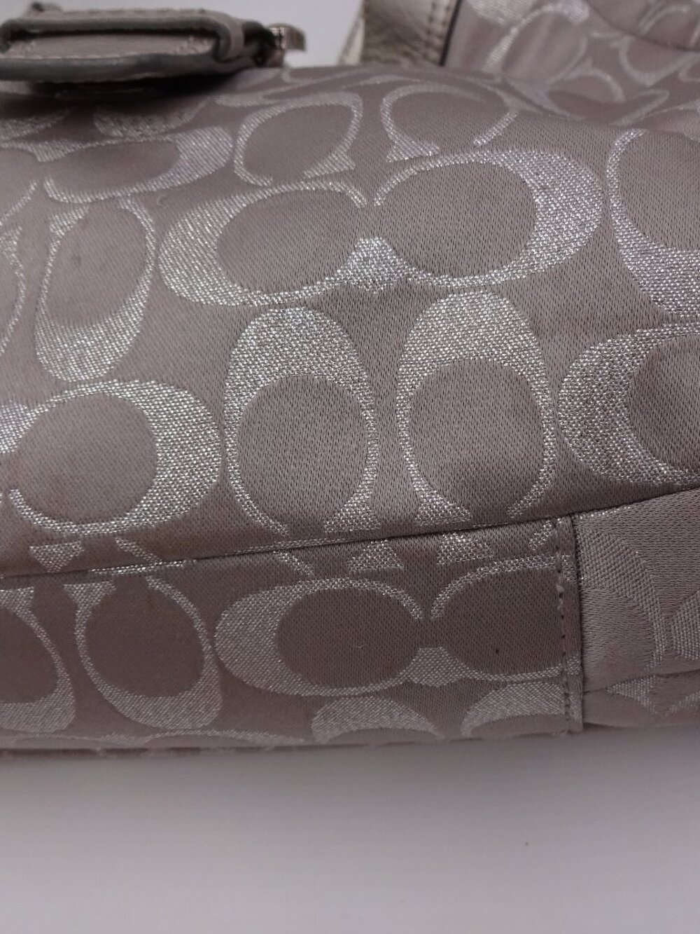 Coach Soho Metallic Silver Signature Jacquard Hobo Shoulder Bag Purse F18911 - Picture 16 of 16